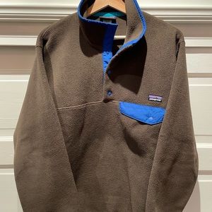Men’s Patagonia Synchilla Snap-T (small) (brown with blue trim)